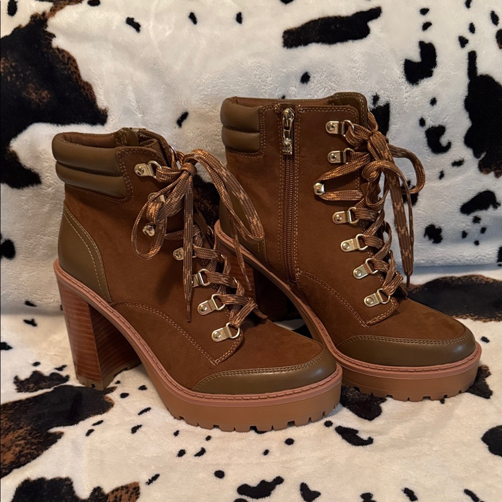 JLO Brown Lace-Up Ankle Boots NWOT